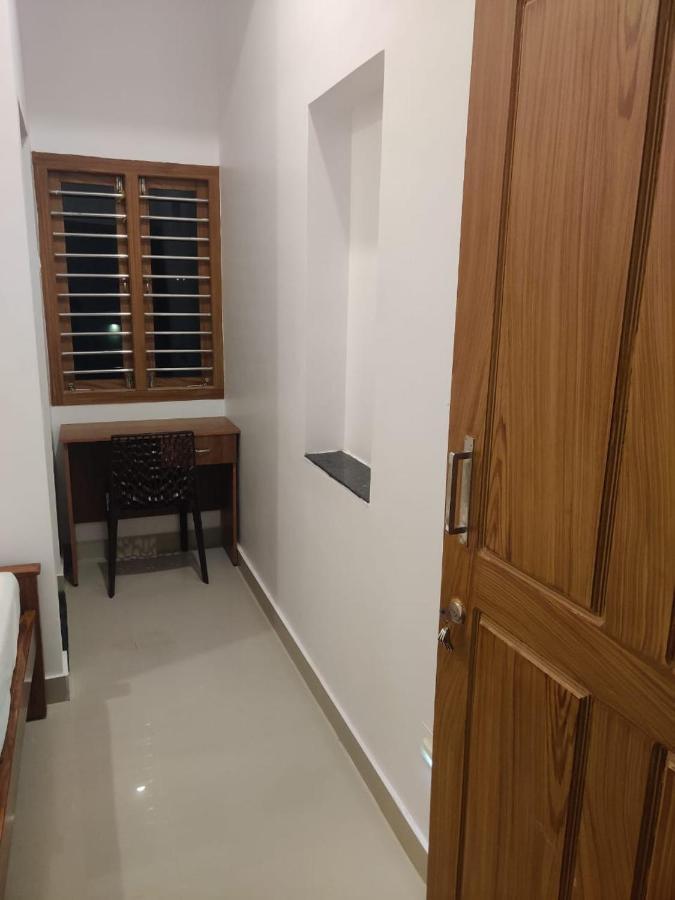 Hotel Sri Balaji Lodging Tiruchchendūr Exterior foto